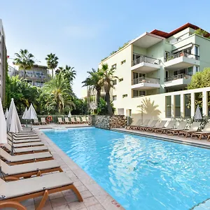 Pierre & Premium Port Prestige **** Antibes